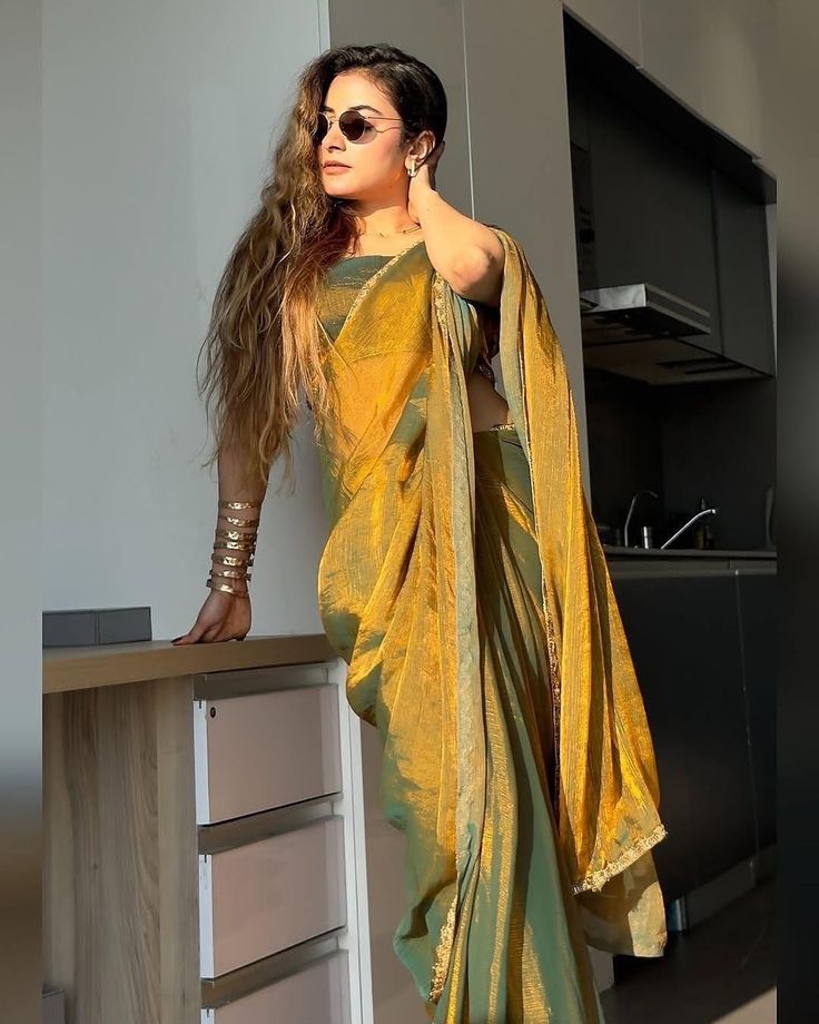 🌟 Golden Glow Premium Chiffon Saree 🌟